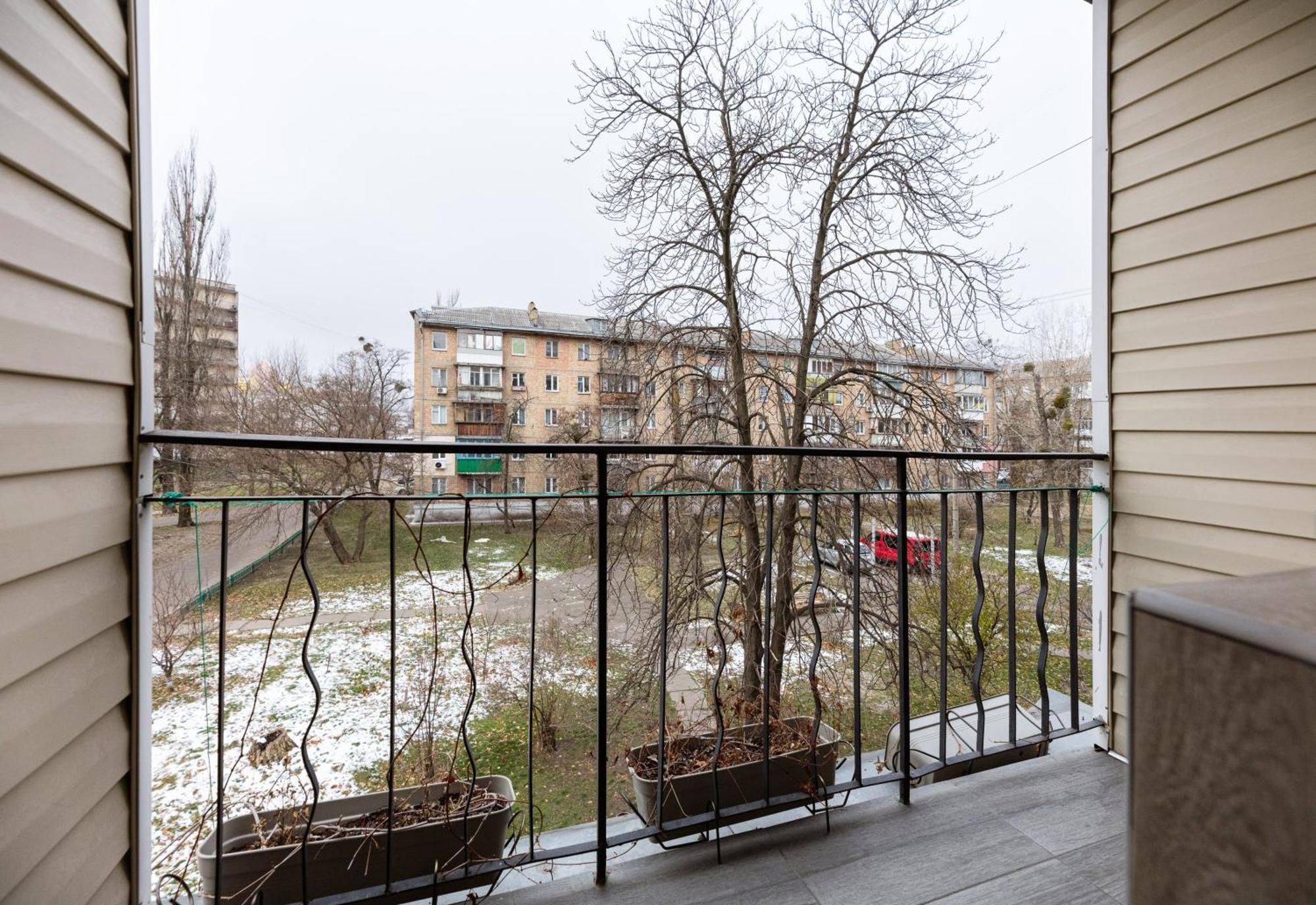 Апартаменти Дарницька Площа Kiev Exteriör bild